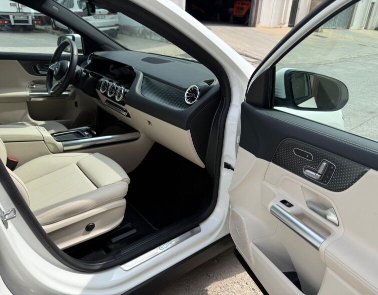 MERCEDES-BENZ EQA 250+